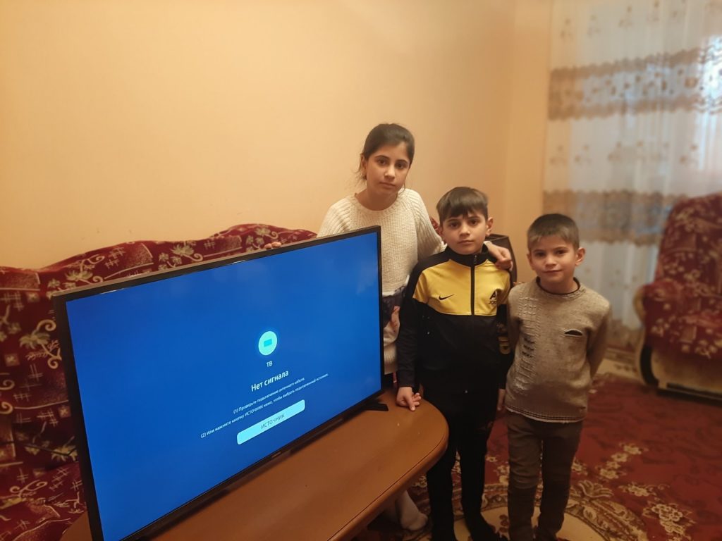 New television for family of fallen Armenian soldier Koryun Vardanyan